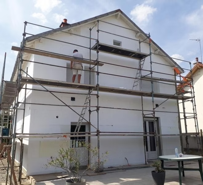 Isolation par panneaux en polystyrènes 