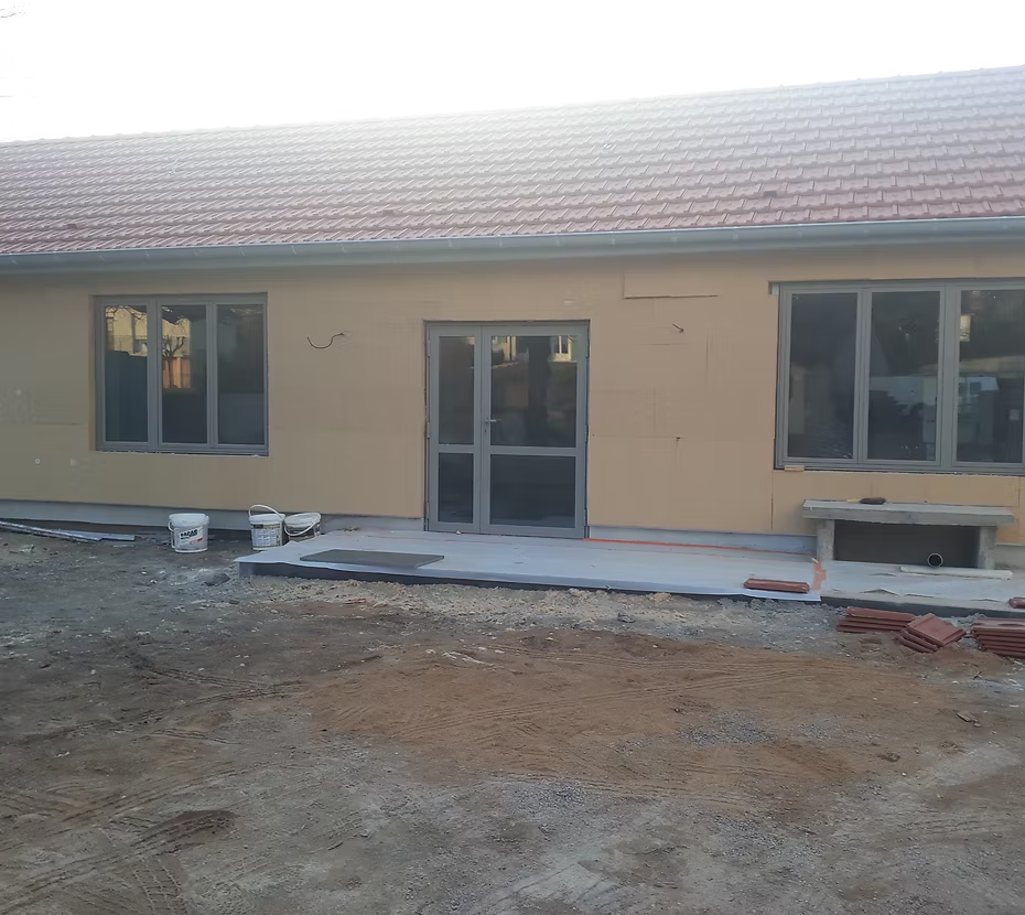 l'intérêt de l'isolation par l'extérieur avec  la laine de bois est d'améliorer le confort d'été